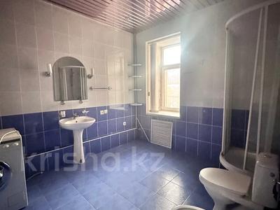 5-комнатная квартира · 209 м² · 2/2 этаж, Муканова 1 за 55 млн 〒 в Петропавловске