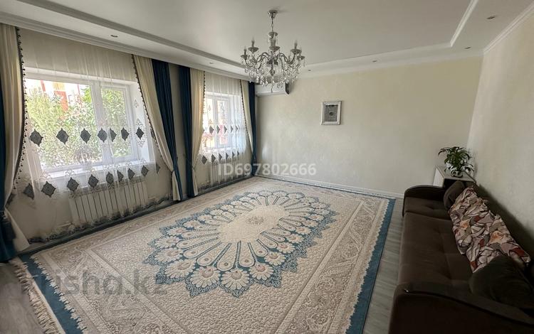 3-бөлмелі пәтер, 99.77 м², 1/5 қабат, мкр. Алтын орда 41в, бағасы: 33 млн 〒 в Актобе, мкр. Алтын орда — фото 2