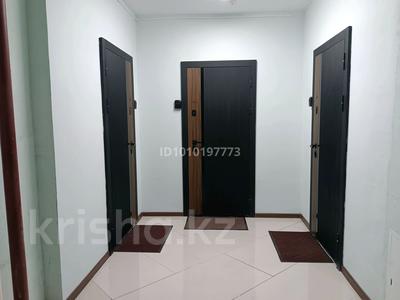 1-бөлмелі пәтер · 50 м² · 15/25 қабат, мкр 11 112 "в" — Актюбе Ажары 11 микроройон, бағасы: 20 000 ₸ в Актобе