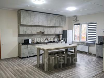 5 бөлмелер, 10 м², Чайкиной 3 б, бағасы: 5 000 〒 в Алматы, Медеуский р-н