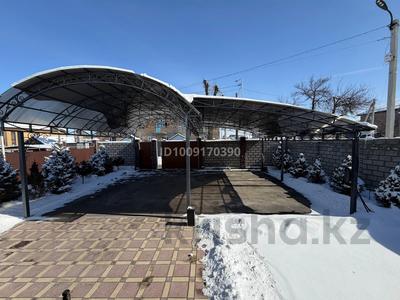 Жеке үй · 5 бөлме · 200 м² · 6 сот., Калиева 152 — Центр, бағасы: 67 млн 〒 в Талдыкоргане