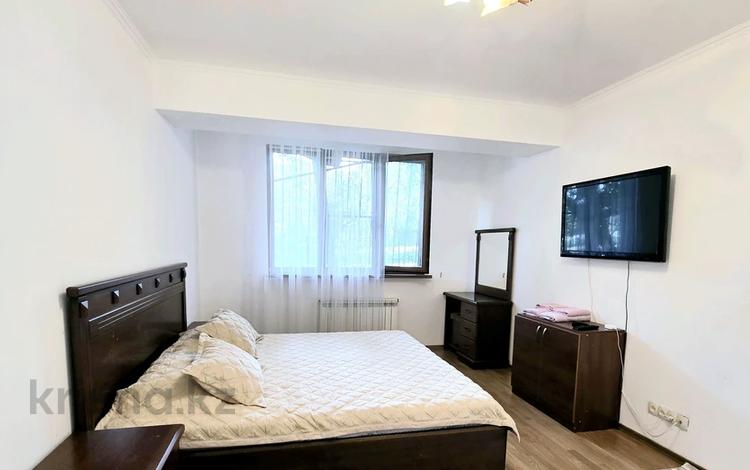 1-бөлмелі пәтер, 50 м², 1/5 қабат тәулік бойы, Калдаякова 103 — Шевченко , 2, бағасы: 15 000 〒 в Алматы, Медеуский р-н — фото 14