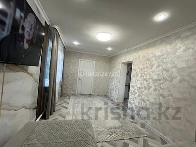 Отдельный дом · 3 комнаты · 90 м² · 10 сот., Тауелсиздик 30 за 15 млн ₸ в Новоишимке