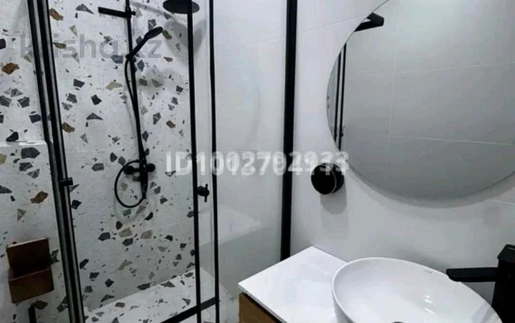 2-комнатная квартира · 60 м² · 1/5 этаж, мкр. Алтын орда, Алтын Орда 19л за 15 000 ₸ в Актобе — фото 2