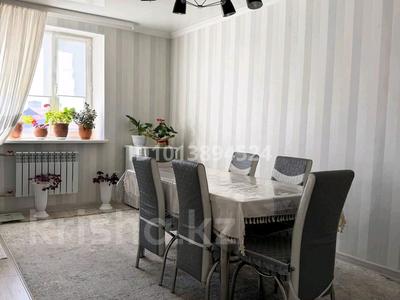 4-комнатная квартира · 90 м² · 4/5 этаж, Мушелтой 12а — Напротив фудмарта в гарышкере за 45.3 млн ₸ в Талдыкоргане, мкр Мушелтой