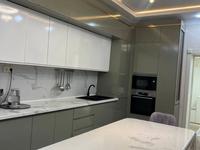 6-комнатная квартира · 200 м² · 7/8 этаж, 28-й мкр 68/3 за 1 млн 〒 в Актау