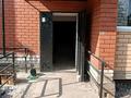 2-бөлмелі пәтер · 65 м² · 1/4 қабат, Досмухамедова (Рабочая) 12 — Кекельбаева(Комсомольская ), бағасы: 21.5 млн ₸ в Уральске, мкр Школьник — фото 8