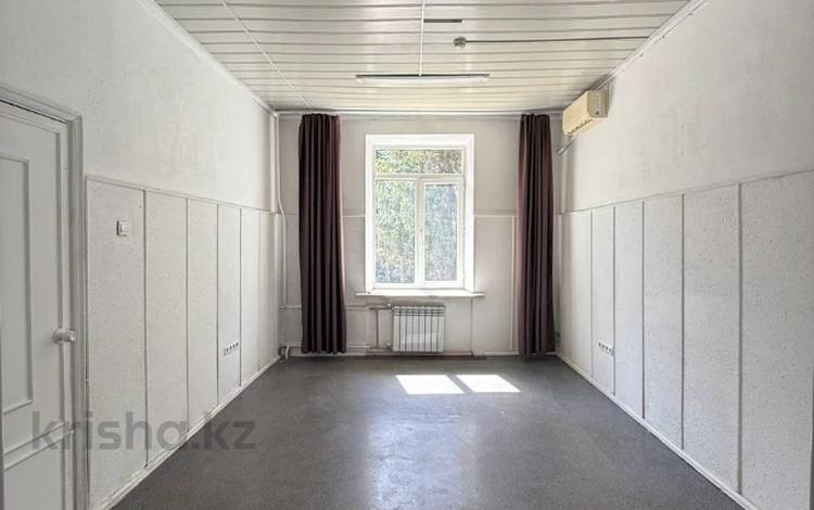 Свободное назначение, офисы, образование, кабинеты и рабочие места · 20 м² за 180 000 〒 в Алматы, Бостандыкский р-н — фото 3