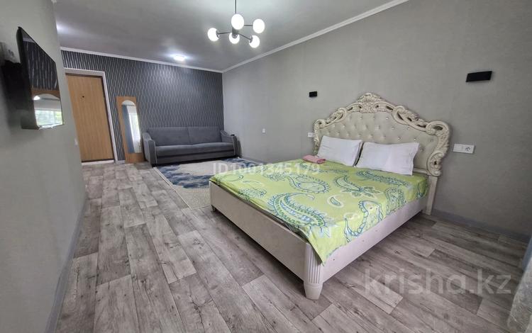 1-комнатная квартира · 45 м² · 4/9 этаж, мкр 4 38 — Сырыма Датова Абулхаир Хана , рядом с гостиницей Виктория за 1 000 ₸ в Уральске — фото 2