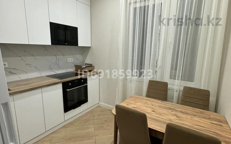 3-бөлмелі пәтер, 62 м², 12/12 қабат ай сайын, Сулейменова 18, бағасы: 450 000 〒 в Алматы, Ауэзовский р-н — фото 2