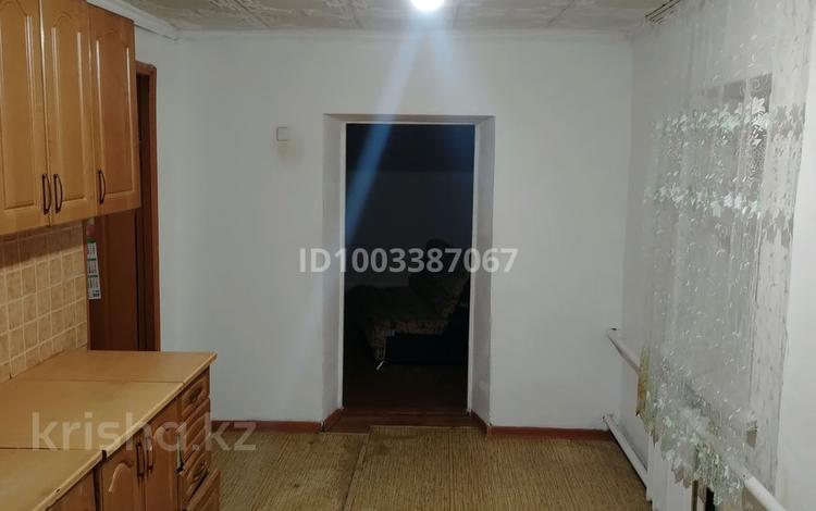 Отдельный дом · 4 комнаты · 100 м², Старый город, Панфилова 62 за 100 000 〒 в Актобе — фото 2