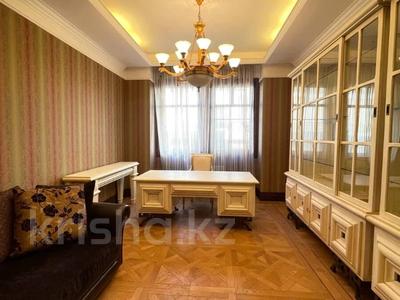 4-бөлмелі пәтер · 226 м² · 2/3 қабат, Керей-Жәнібек хандар 276/14, бағасы: 400 млн ₸ в Алматы, Медеуский р-н
