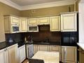 2-комнатная квартира · 100 м², мкр. Алтын орда, Молдагулова 46в корпус 1 за 200 000 ₸ в Актобе