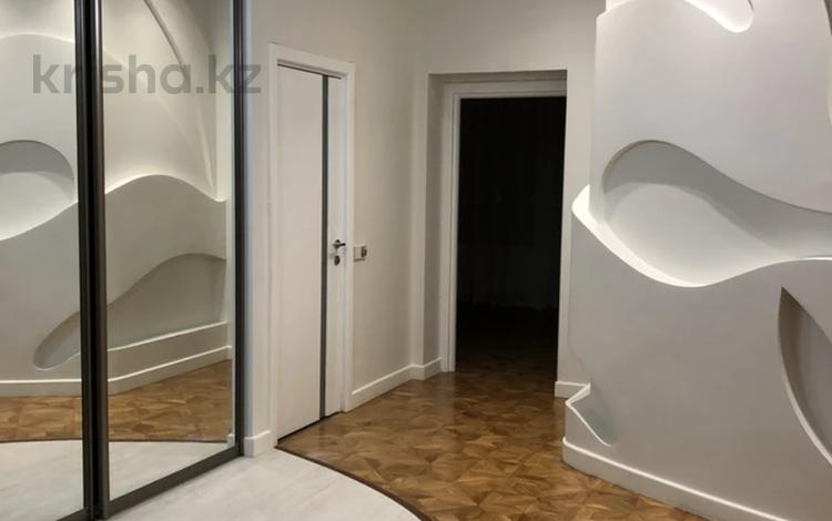 4-бөлмелі пәтер · 230 м² · 8/9 қабат, Сатпаева 24 — Байтурсынова, бағасы: 1.2 млн ₸ в Алматы, Бостандыкский р-н — фото 2