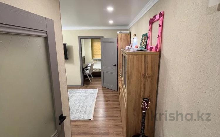 4-комнатная квартира · 60.6 м² · 1/5 этаж, Есет батыра за 18 млн 〒 в Актобе — фото 2