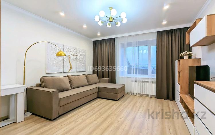 3-комнатная квартира · 80 м² · 3/9 этаж, мкр Юго-Восток, Муканова 21/3 за 350 000 ₸ в Караганде, Казыбек би р-н — фото 2
