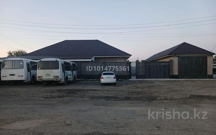 Отдельный дом · 6 комнат · 200 м² · 8 сот., Салыкбаева 2 — Улытауский салыкбаева за 1.2 млн ₸ в Жезказгане — фото 2