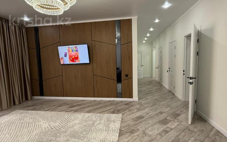 3-комнатная квартира · 100 м² · 6/10 этаж, Академика Сатпаева 350/1 за 63 млн ₸ в Павлодаре — фото 2