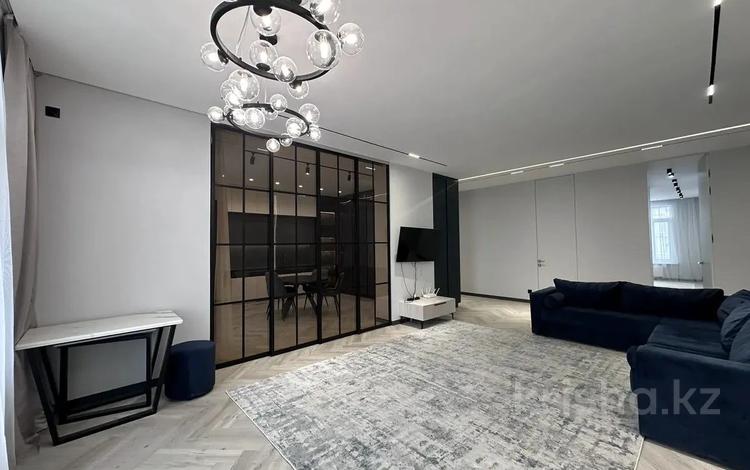 3-комнатная квартира, 117 м², 7/10 этаж помесячно, Розыбакиева 320