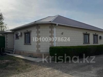 Отдельный дом · 5 комнат · 250 м² · 10 сот., мкр Жулдыз, Кажел сариев 47 за 40 млн ₸ в Атырау