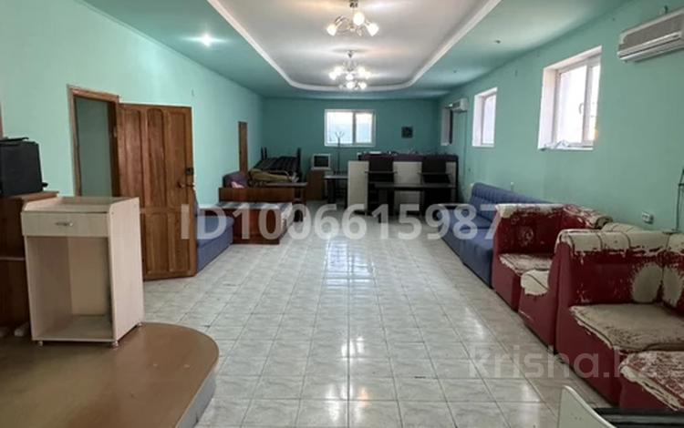 Отдельный дом · 10 комнат · 200 м² · 6 сот., Кошербаева 13 — Толеби-Женис за ~ 58.8 млн 〒 в  — фото 3
