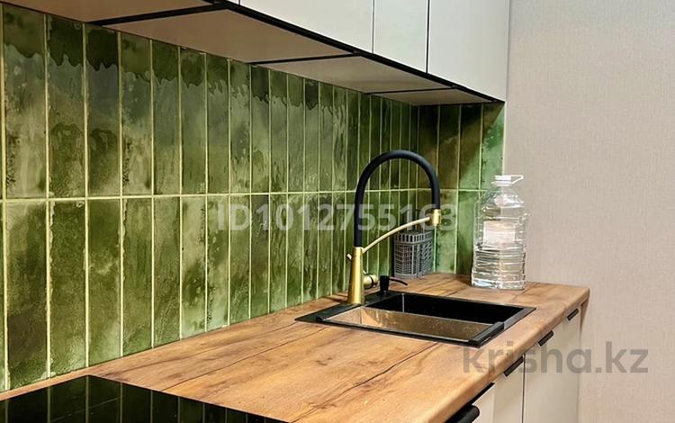3-комнатная квартира · 45 м² · 2/13 этаж, Муратбаева 46 за 330 000 ₸ в Алматы, Алмалинский р-н — фото 17