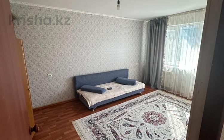 2-комнатная квартира · 44 м² · 4/5 этаж, мкр 8, Гришина за 14.5 млн ₸ в Актобе — фото 2