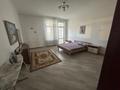 2-комнатная квартира · 90 м², Алихана Бокейхана 6 за 300 000 ₸ в Астане, Есильский р-н — фото 5