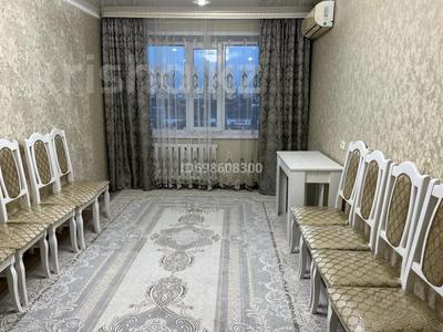 3-бөлмелі пәтер · 63 м² · 8/9 қабат, Иван Ларина 8/1, бағасы: 20 млн ₸ в Уральске