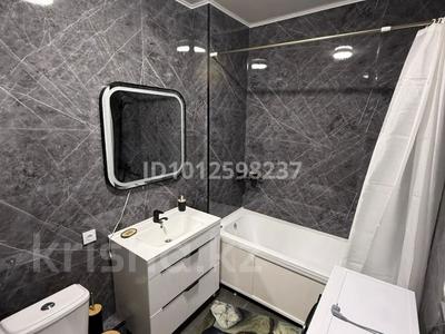 2-комнатная квартира · 66 м² · 4/9 этаж, мкр Центральный, Абая 26/5 — Остановка Драм театр за 300 000 ₸ в Атырау