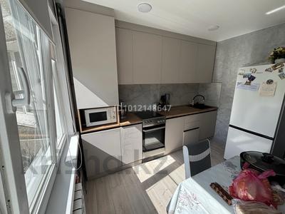 3-комнатная квартира · 88 м² · 2/5 этаж, ул. Жастар 25 за 39.9 млн 〒 в Усть-Каменогорске, Ульбинский