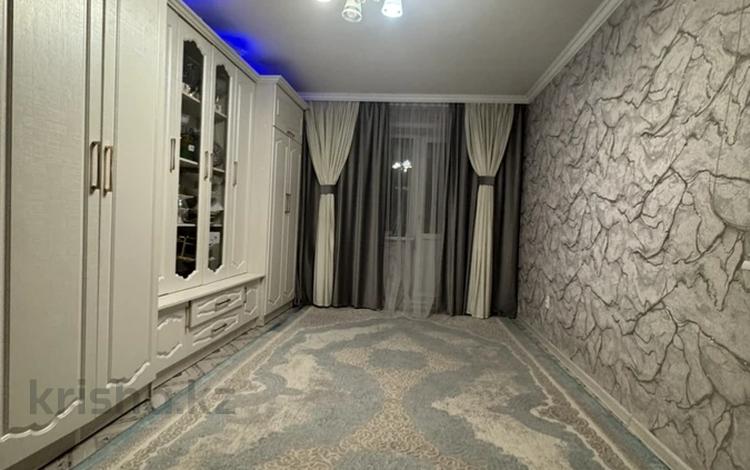 3-бөлмелі пәтер · 63 м² · 4/5 қабат, Майкудук, 13й микрорайон — 14й микрорайон, бағасы: 13.5 млн ₸ в Караганде, Алихана Бокейханова р-н — фото 2