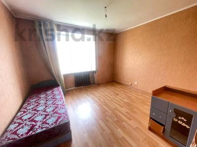 4-комнатная квартира, 78 м², 2/5 этаж, 5мкр 14 за 25 млн 〒 в Талдыкоргане, мкр Самал