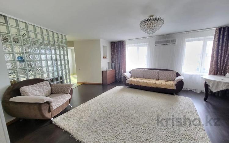 3-комнатная квартира, 96 м², 5/9 этаж, Сутюшева за 37.5 млн 〒 в Петропавловске — фото 2