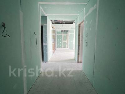 5-комнатная квартира, 210.4 м², Байтурсынова 9 за 175 млн 〒 в Астане