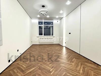3-комнатная квартира · 74 м² · 4/12 этаж, Туран 67 — Назарбаев университет за 400 000 〒 в Астане, Есильский р-н