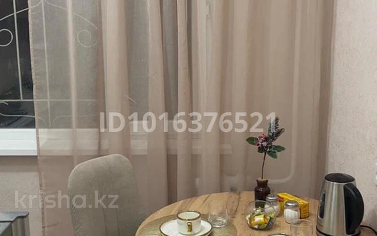 2-комнатная квартира · 48 м² · 2 этаж, Кердери 140 31 за 15 000 ₸ в Уральске, мкр Школьник — фото 2