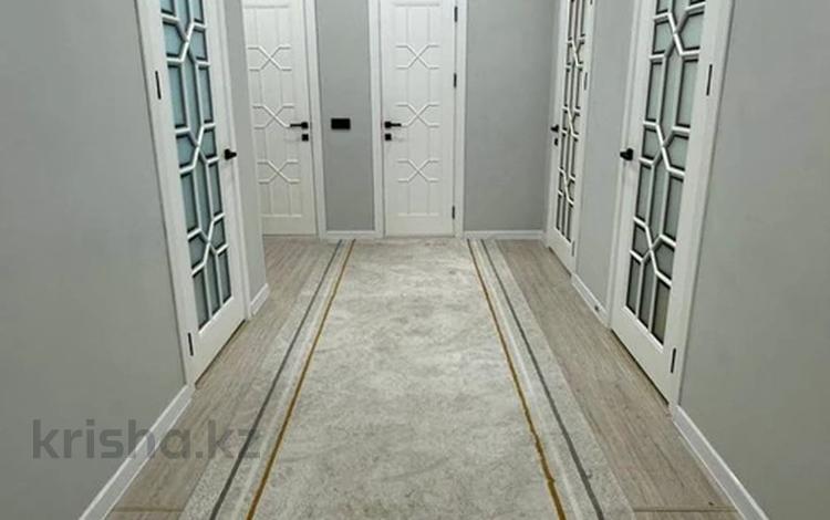 3-бөлмелі пәтер · 90 м² · 4/6 қабат, 39-й мкр 5, бағасы: 24.5 млн ₸ в Актау — фото 2