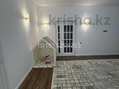 Жеке үй · 5 бөлме · 160 м² · 10 жүзд., мкр Жастар 2 105А, бағасы: 31 млн ₸ в Актобе, жилой массив Жанаконыс