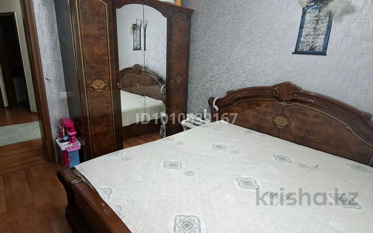 3-бөлмелі пәтер · 70 м² · 5/6 қабат, пр. Назарбаева 79/3, бағасы: 25 млн ₸ в Усть-Каменогорске — фото 2