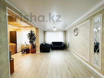 4-комнатная квартира, 95 м², 2/9 этаж, 8 микрорайон за 32 млн 〒 в Темиртау