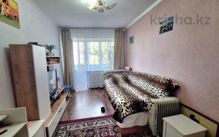 1-комнатная квартира · 30 м² · 3/5 этаж, Майкудук, 15й микрорайон за 7 млн ₸ в Караганде, Алихана Бокейханова р-н — фото 2
