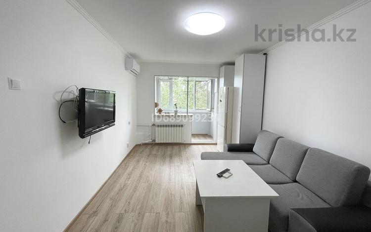 2-комнатная квартира, 50 м², 5/5 этаж помесячно, проспект Абая 16 — Абая Желтоксан