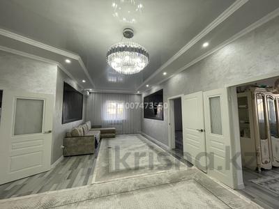 Отдельный дом · 4 комнаты · 193 м² · 8.5 сот., мкр Зарослый, Жанаталап 34 за 30 млн 〒 в Атырау