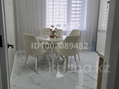 2-комнатная квартира · 86 м² · 9/10 этаж, 19-й мкр №14 участок — Музей Абиша Кекильбаева, Гипермаркет Дина за 25 000 〒 в Актау