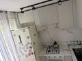 3-бөлмелі пәтер · 64 м² · 2/5 қабат, мкр Омега, Захарова — Возле 26 школы, бағасы: 18.5 млн ₸ в Уральске — фото 18
