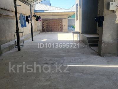 Жеке үй · 8 бөлме · 200 м² · 8 жүзд., Самал-1 ш/а, Еркиндиык 721 — Магнум, бағасы: 70 млн ₸ в Шымкенте, Абайский р-н