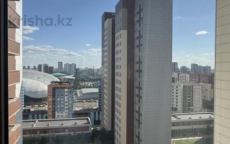 4-бөлмелі пәтер · 122 м² · 14/21 қабат, Кабанбай батыра 43В, бағасы: 900 000 ₸ в Астане, Есильский р-н — фото 2