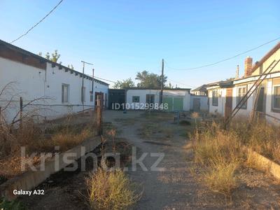 Жеке үй · 5 бөлме · 80 м² · 14 жүзд., Д.Калымбетова 1дом кв 2 — Рядом кумшагал, бағасы: 20 млн ₸ в Таразе