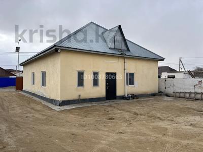 Жеке үй · 5 бөлме · 130 м² · 4 сот., Тюра-там, Момышулы 43А, бағасы: 10 млн 〒 в Байконуре